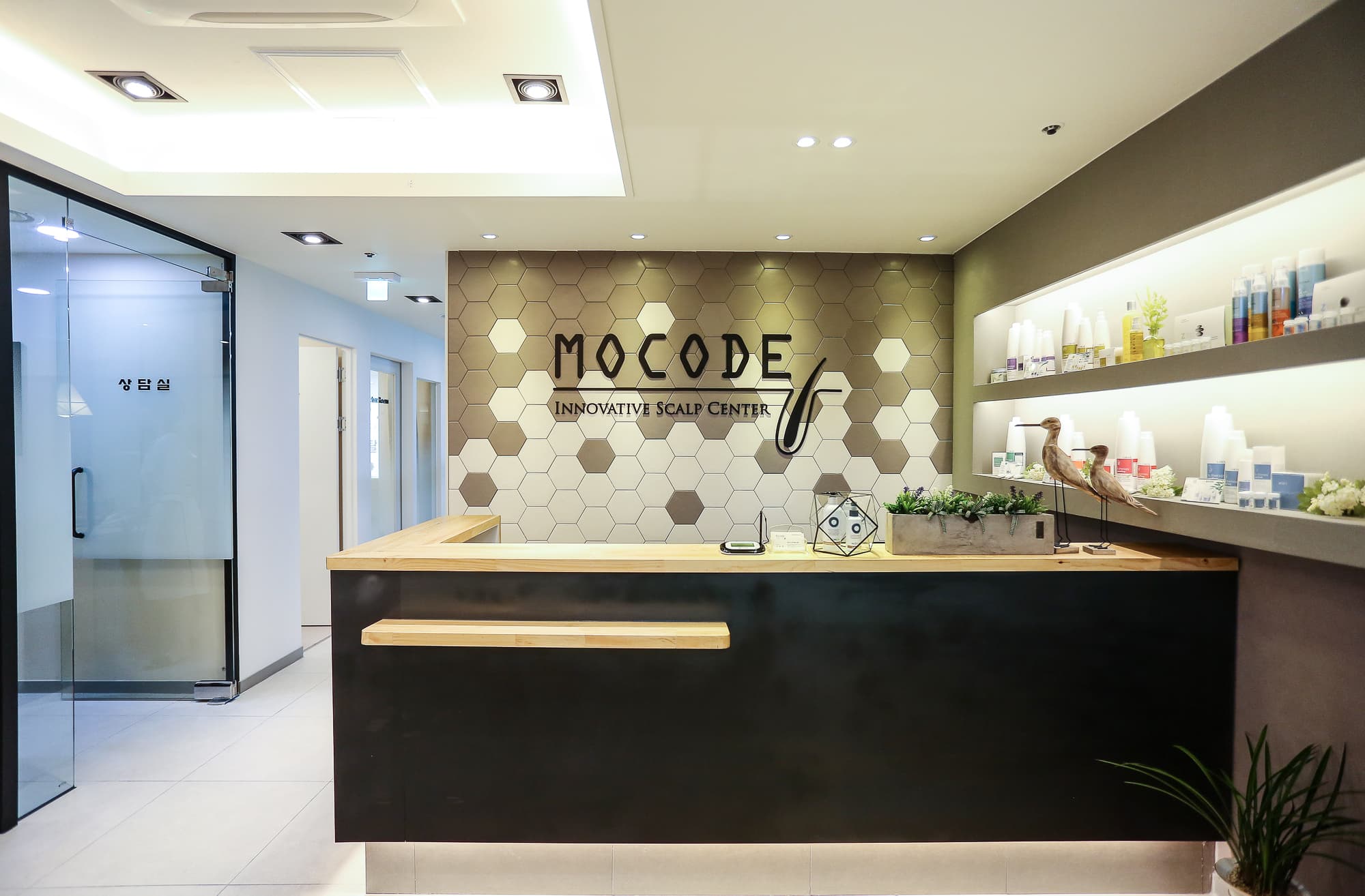 모코드 리셉션 로비 정면