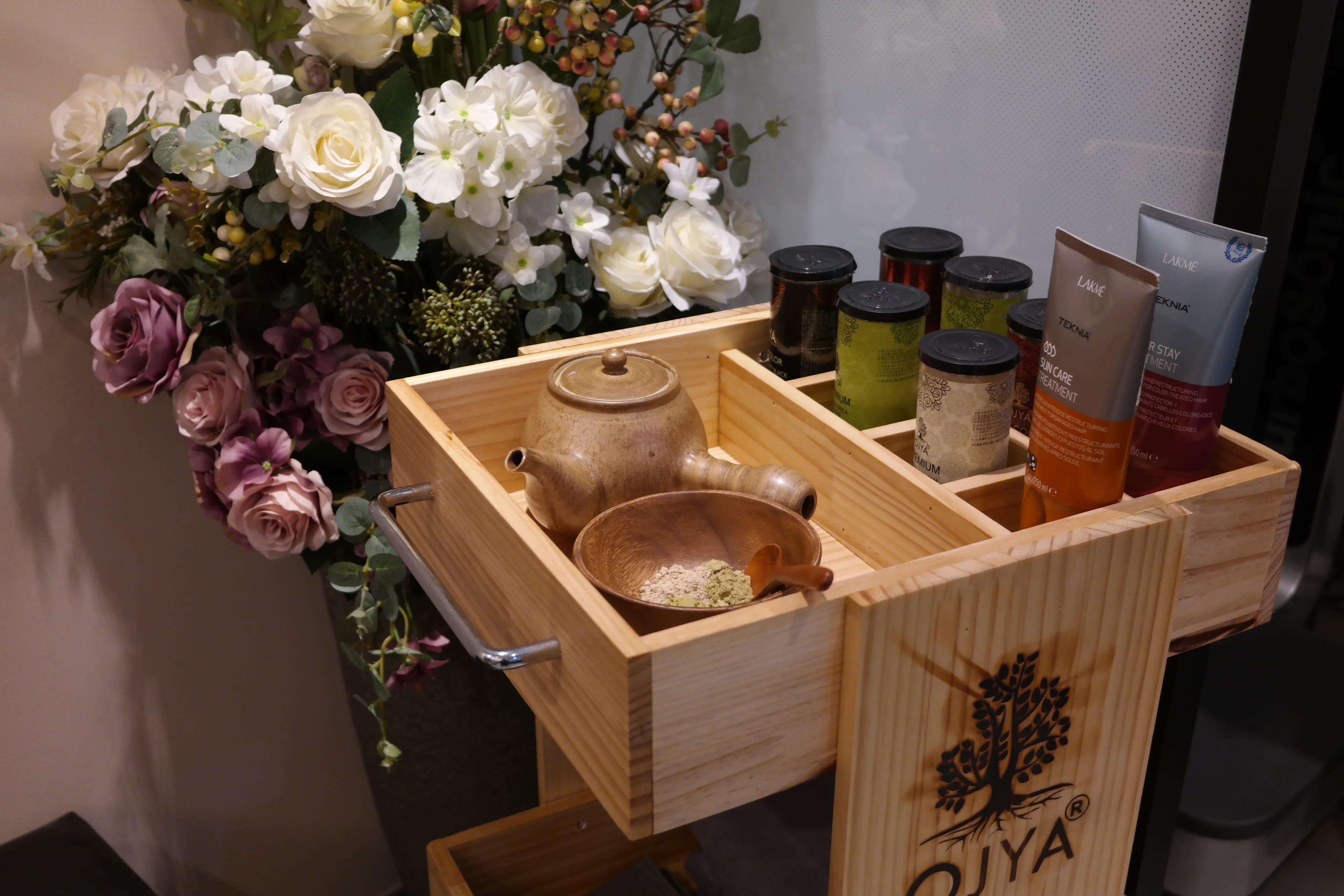 모코드 티 서비스 디스플레이